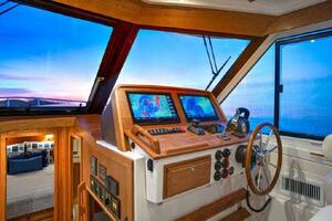 Photo 3799439 for 2027 Back Cove 39O  