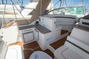 2008 Rinker 40 Express Cruiser thumbnail 17