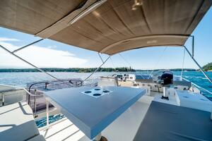 V  amp  A 46ft Prestige Yacht For Sale