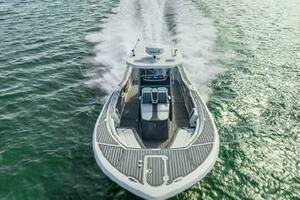 2020 Tidewater 320 CC Adventure thumbnail 3