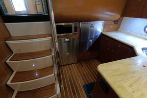 2004 Tiara Sport 5200 Sovran Salon thumbnail 9