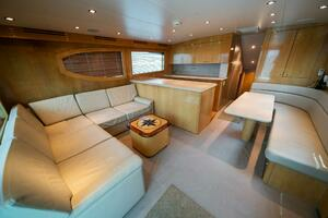 2003 Hatteras 54 Convertible thumbnail 6