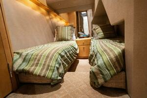 2003 Hatteras 54 Convertible thumbnail 21