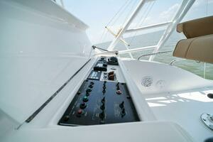 2003 Hatteras 54 Convertible thumbnail 54