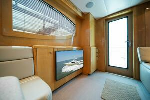 2003 Hatteras 54 Convertible thumbnail 5
