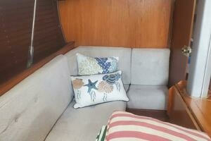1985 Beneteau First 375 thumbnail 22