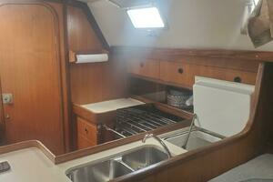 1985 Beneteau First 375 thumbnail 21