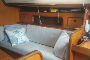 1985 Beneteau First 375 thumbnail 16