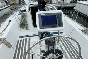 LOVE  31ft Beneteau Yacht For Sale