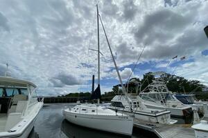 LOVE  31ft Beneteau Yacht For Sale