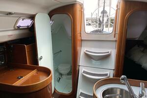 LOVE  31ft Beneteau Yacht For Sale