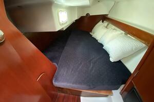 LOVE  31ft Beneteau Yacht For Sale