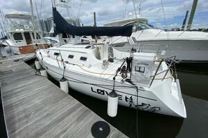 LOVE  31ft Beneteau Yacht For Sale