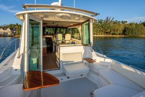 Photo 3992120 for 2027 Back Cove 372 Express  