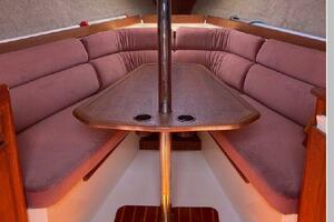 Moxie 27ft Pearson Yacht For Sale