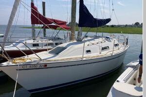 Moxie 27ft Pearson Yacht For Sale