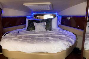 Photo 3821886 for 2008 Sea Ray 340 Sundancer  