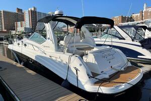 Photo 3821864 for 2008 Sea Ray 340 Sundancer  