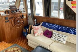Harbor Light 39ft Mainship Yacht For Sale