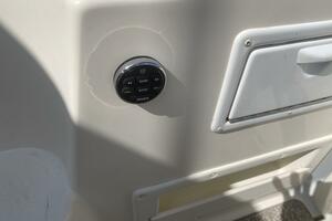 Photo 3829296 for 2000 Rinker Fiesta Vee 340  