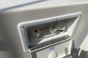 Photo 3829298 for 2000 Rinker Fiesta Vee 340  