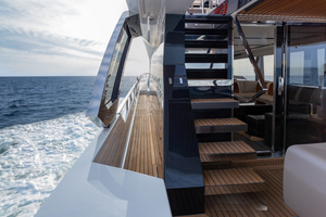 2024 Astondoa AS8 Flybridge thumbnail 13