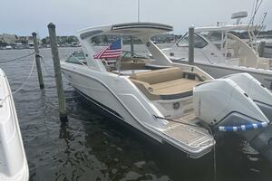 Photo 3832715 for 2023 Sea Ray 310 SLX OB  