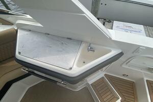 Photo 3832787 for 2023 Sea Ray 310 SLX OB  