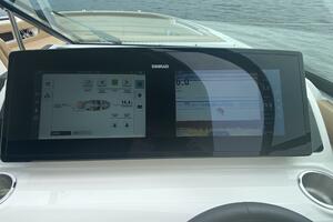 Photo 3832804 for 2023 Sea Ray 310 SLX OB  