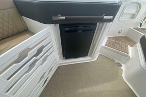 Photo 3832786 for 2023 Sea Ray 310 SLX OB  