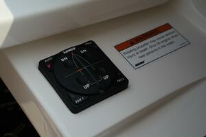 Photo 3832802 for 2023 Sea Ray 310 SLX OB  