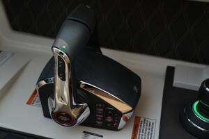 Photo 3832799 for 2023 Sea Ray 310 SLX OB  