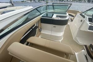 Photo 3832794 for 2023 Sea Ray 310 SLX OB  