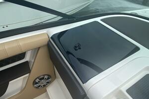 Photo 3832807 for 2023 Sea Ray 310 SLX OB  