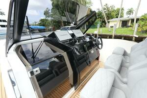 2024 Astondoa 377 Coupe Outboard thumbnail 20