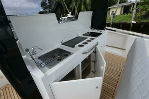 2024 Astondoa 377 Coupe Outboard thumbnail 26