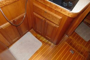 2004 Sabre Flybridge thumbnail 13