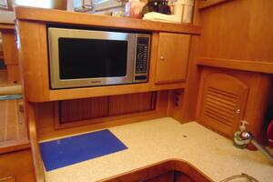 2004 Sabre Flybridge thumbnail 11