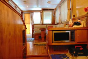 2004 Sabre Flybridge thumbnail 14
