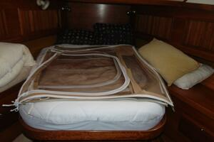 2004 Sabre Flybridge thumbnail 19