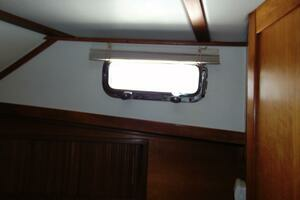 2004 Sabre Flybridge thumbnail 21
