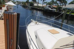 2004 Sabre Flybridge thumbnail 6
