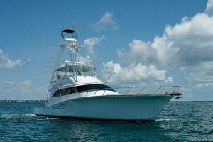 Maximus 2017 Weaver Custom Sportfish Yacht For Sale in Lighthouse Pointe FL