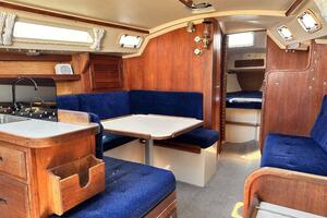 Reality 30ft Catalina Yacht For Sale