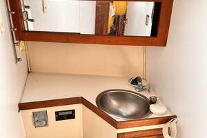Reality 30ft Catalina Yacht For Sale