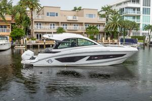 Zen AF 2022 Beneteau GT 32 Yacht For Sale in Fort Lauderdale FL