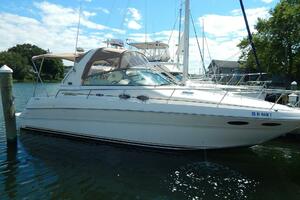 Sea Wings 31ft Sea Ray Yacht For Sale