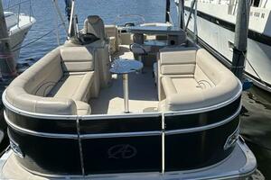 25ft Avalon Yacht For Sale