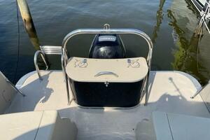 25ft Avalon Yacht For Sale