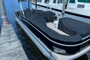 25ft Avalon Yacht For Sale